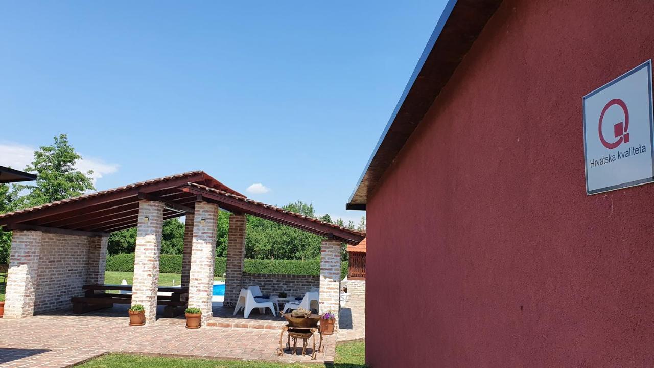 Villa Mons Aureus Popovac Dış mekan fotoğraf