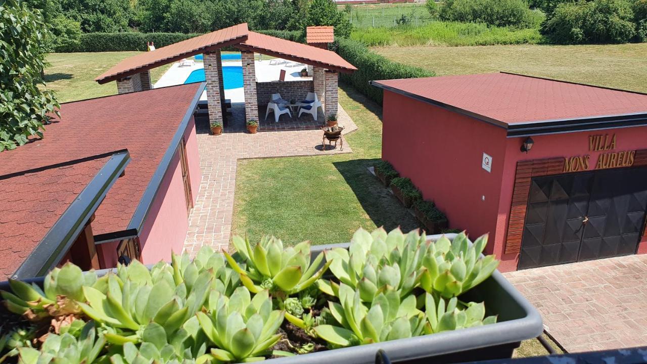 Villa Mons Aureus Popovac Dış mekan fotoğraf